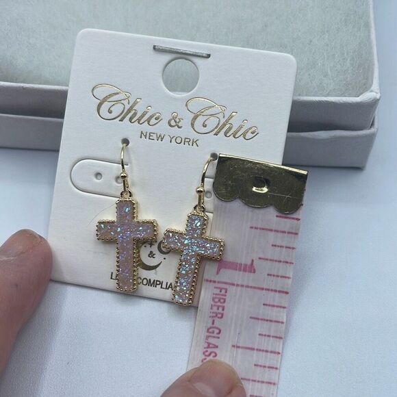 NWT Chic & Chic shimmering druzy quartz cross in opal pink earrings. - Picture 4 of 7